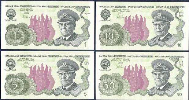 Datei:Essay Jug 1 66 vs.jpg