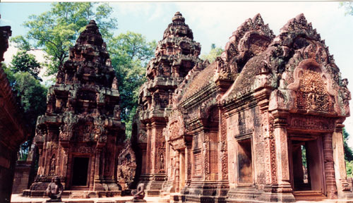 Datei:Banteay Srei 2.jpg