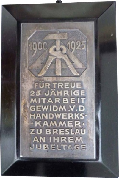Datei:Plakette Handwerkskammer 1925-1v.jpg