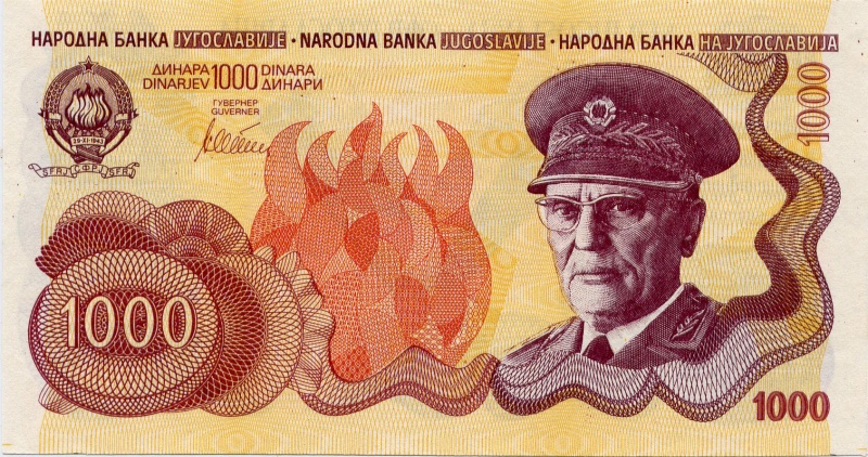 Datei:Essay Jug 3 1000 vs.jpg