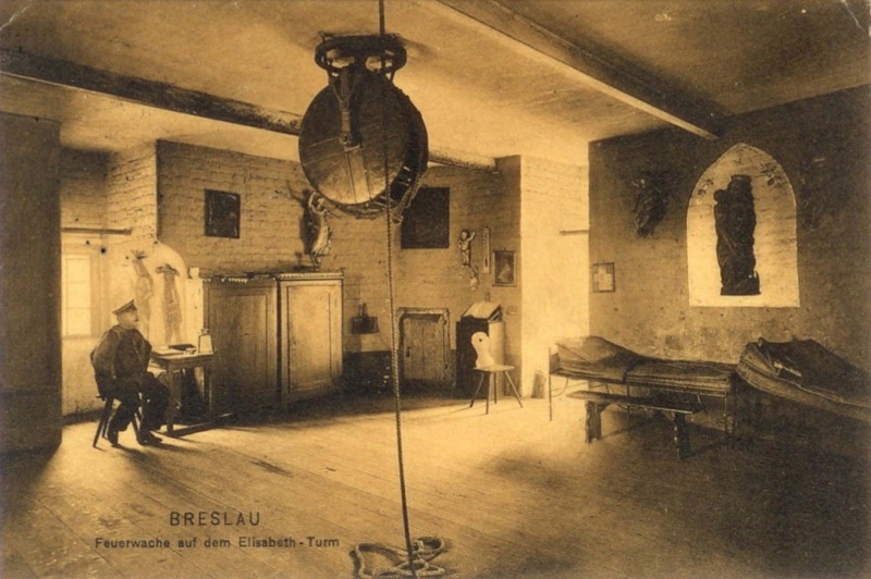 Datei:Feuerwache auf dem Elisabeth-Turm.jpg