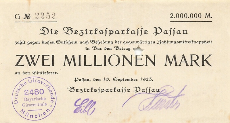 Datei:Passau Bezirkssparkasse 8g.jpg